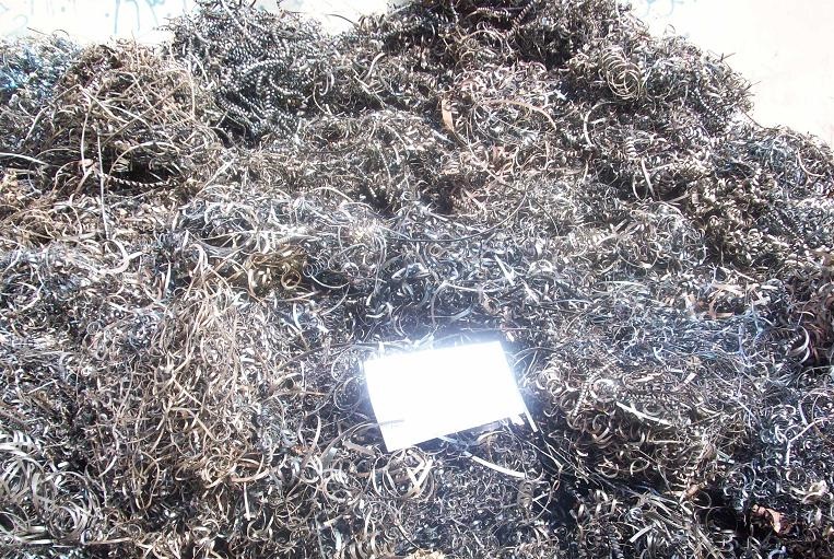 Steel turning scrap